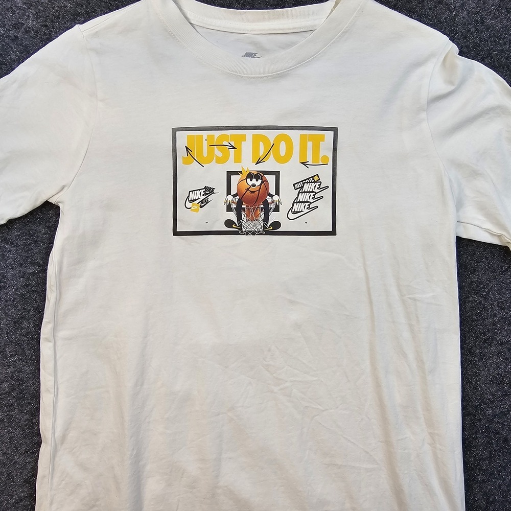 Nike Youth XL Just Do It Graphic T Shirt White Basketball Cartoon Swoosh Kids
